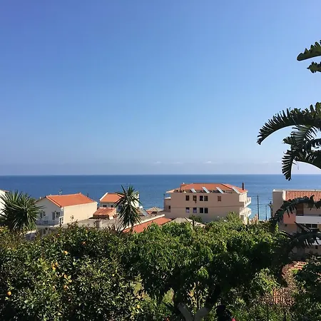 Makis & Apartment Poros (Kefalonia)