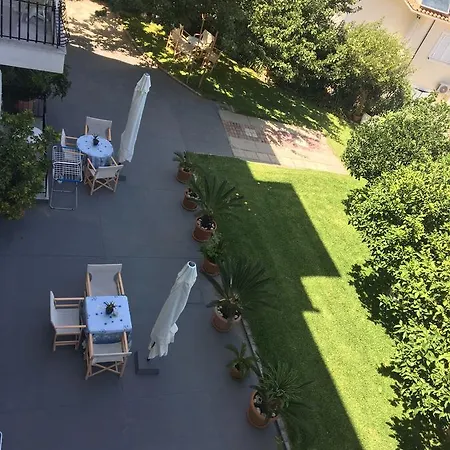 Makis & Apartamento Poros (Kefalonia)