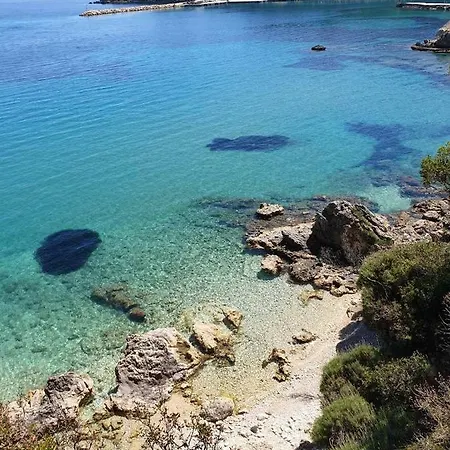 アパート Makis & *