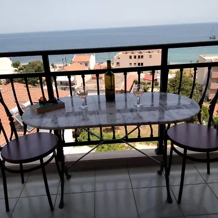 Apartament Makis & *