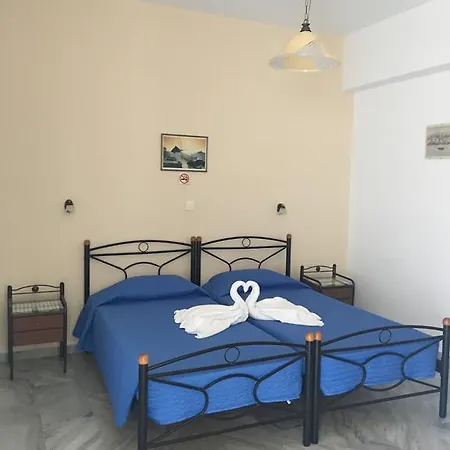 Makis & Apartamento Poros (Kefalonia)